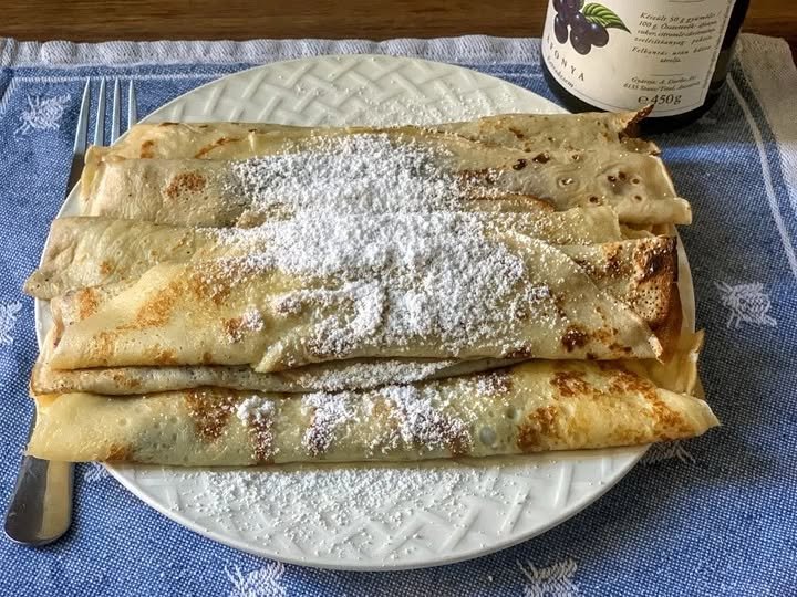 Hungarian Crepes (Palacsinta): A Taste of Tradition and Nostalgia 🇭🇺🥞 480751390_672584721790077_4087365378376655999_n