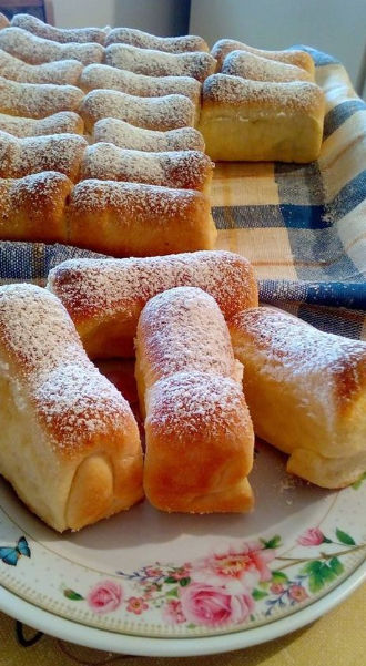 🇭🇺 Hungarian Jam Filled Yeast Pastry (Lekváros Bukta) Capture d’écran 2025-04-27 165727